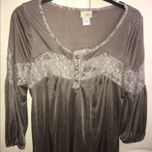 Day trip blouse size small